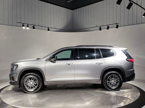 Used 2025 GMC Acadia Elevation image 15