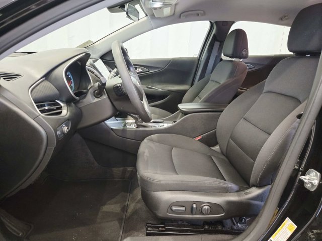 Certified 2025 Chevrolet Malibu LT FWD image 8