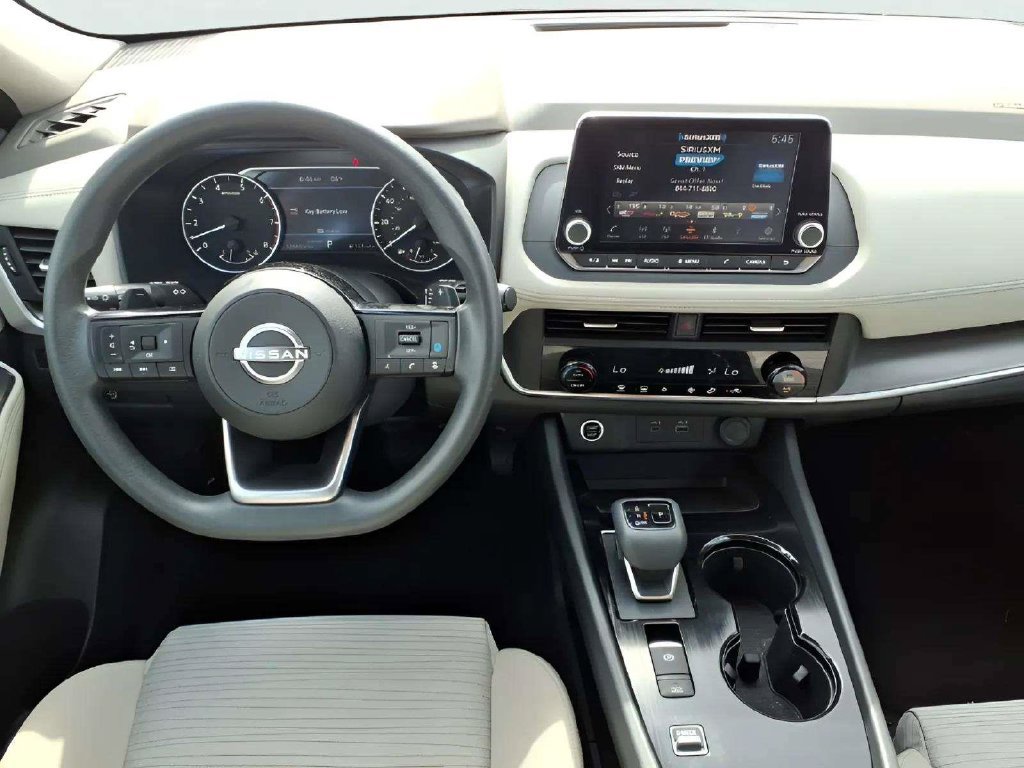 Used 2023 Nissan Rogue SV FWD image 11