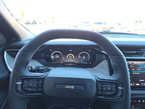 New 2026 Jeep Cherokee Laredo AWD/4WD image 15