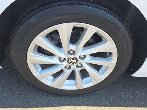 Used 2022 Toyota Camry LE FWD image 17