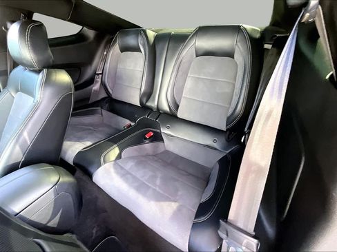 Used 2019 Ford Mustang Shelby GT350 w/ Technology Package RWD image 18