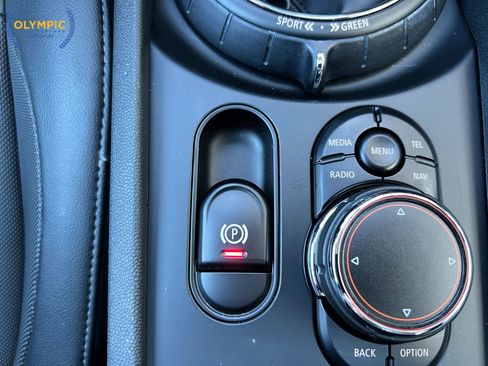 Used 2017 MINI Cooper Clubman ALL4 w/ Premium Package image 34