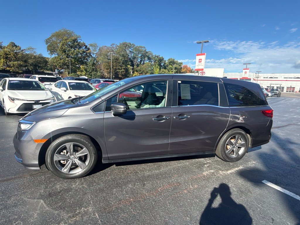 Used 2024 Honda Odyssey EX image 3