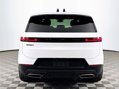 Used 2024 Land Rover Range Rover Sport SE AWD/4WD image 6