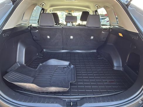 Used 2021 Toyota RAV4 XLE AWD/4WD image 13