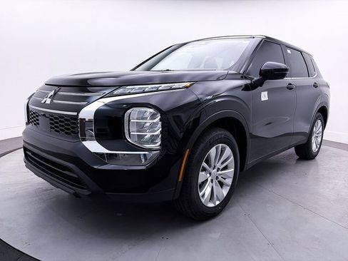 New 2025 Mitsubishi Outlander ES image 3