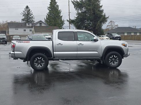 Certified 2023 Toyota Tacoma TRD Off-Road image 7