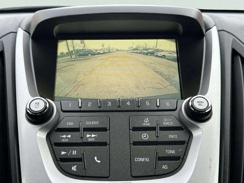 Used 2017 Chevrolet Equinox LT image 27