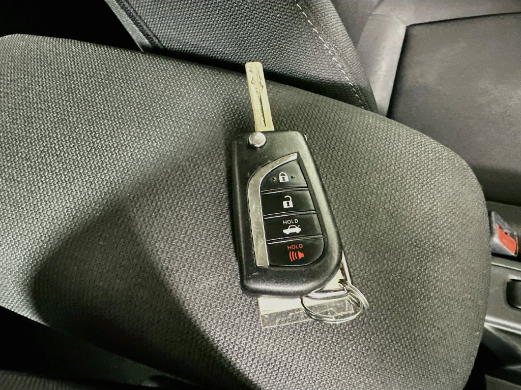 Used 2024 Toyota Corolla LE FWD image 38