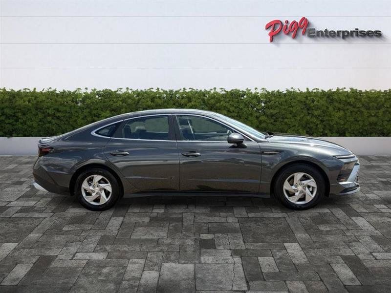 Used 2025 Hyundai Sonata SE FWD image 7