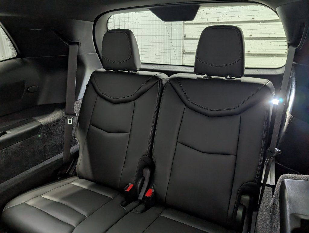 Used 2024 Cadillac XT6 Luxury w/ LPO, Floor Liner Package AWD/4WD image 11