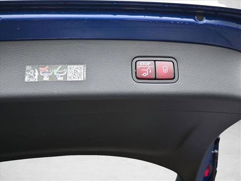 Certified 2025 Mercedes-Benz GLC 300 GLC 300 image 23