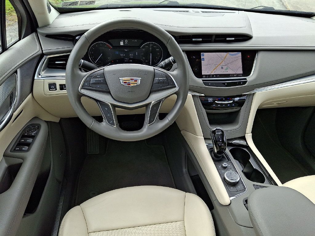 Used 2021 Cadillac XT5 Premium Luxury AWD/4WD image 13