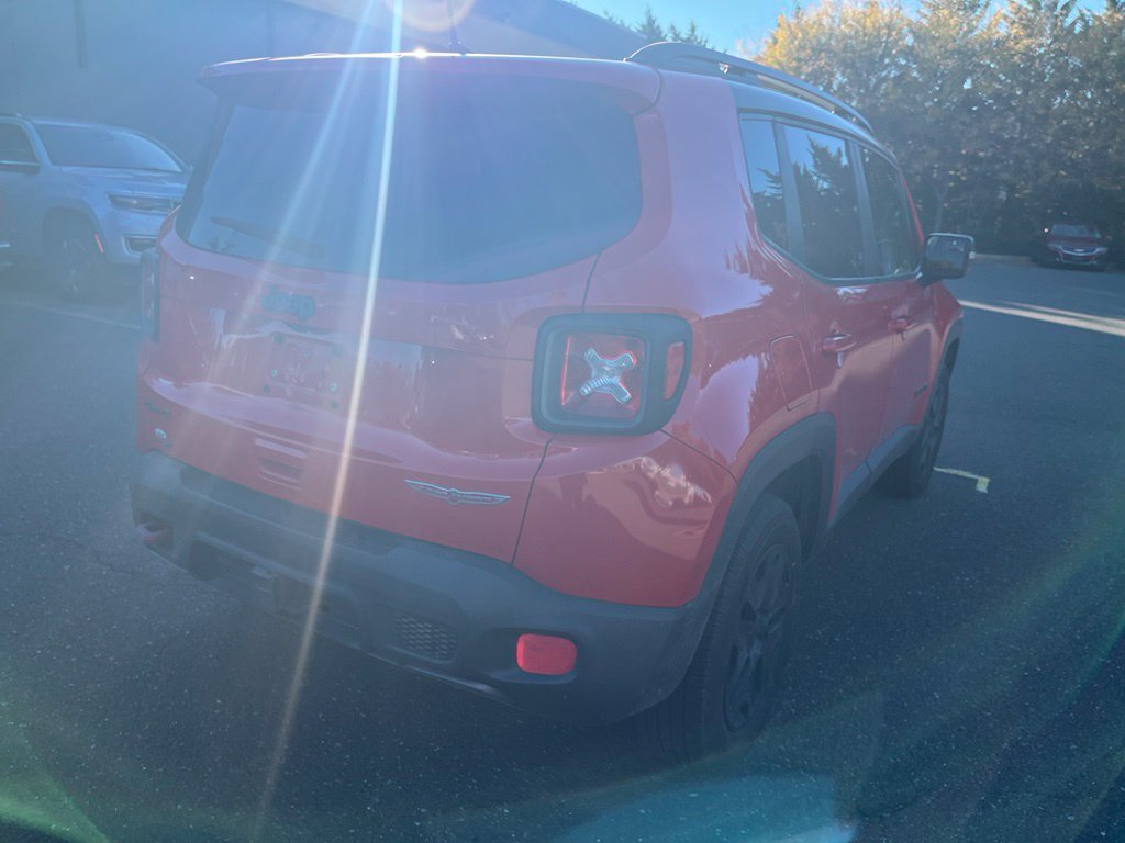 Used 2018 Jeep Renegade Trailhawk w/ Cold Weather Group II AWD/4WD image 7
