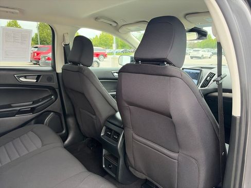 Used 2024 Ford Edge SE w/ Black Appearance Package AWD/4WD image 30