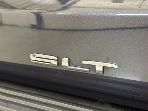 Used 2023 GMC Yukon SLT AWD/4WD image 8