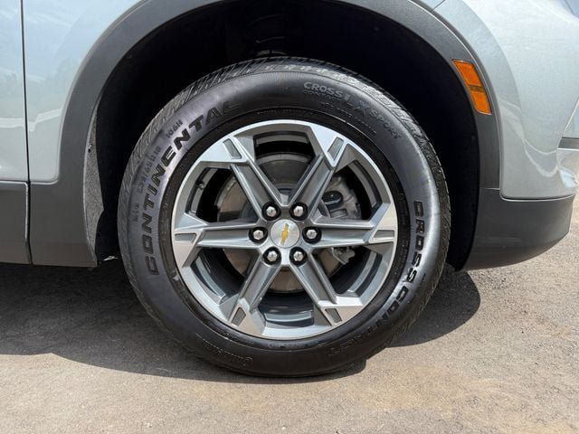 Used 2025 Chevrolet Blazer LT AWD/4WD image 14