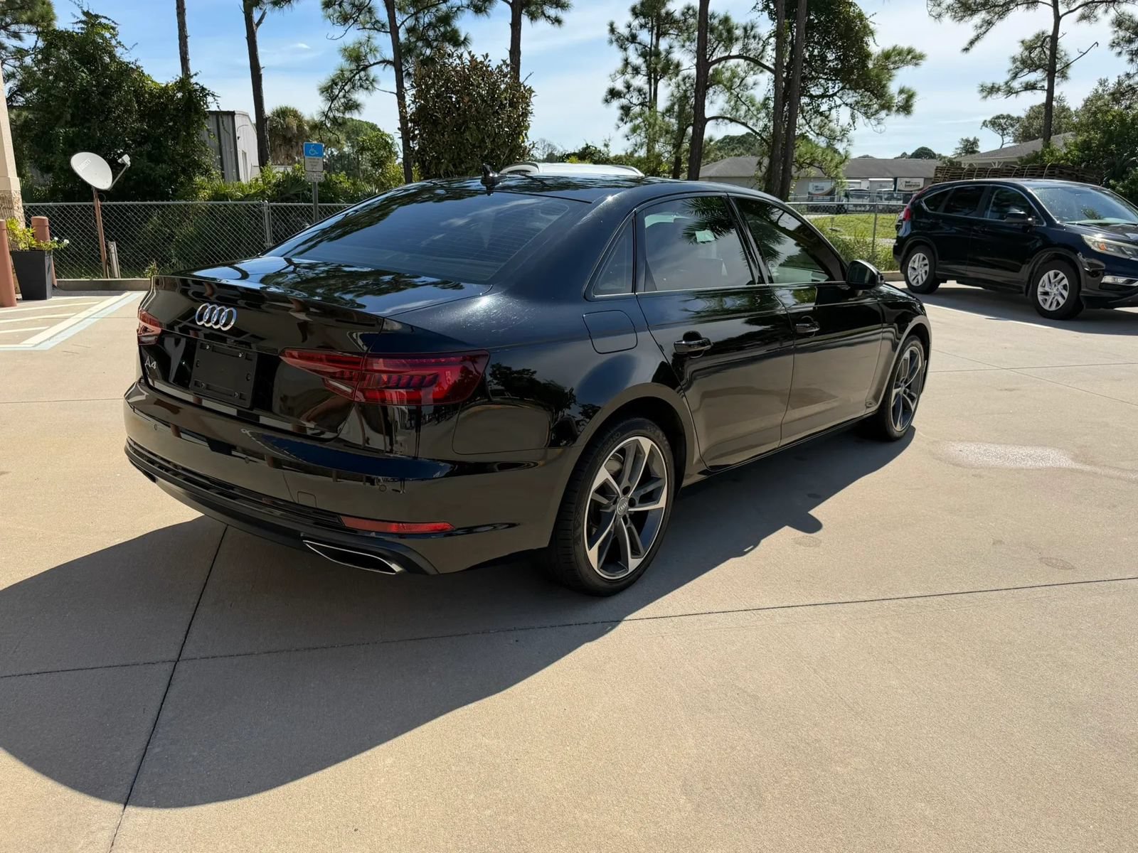 Used 2019 Audi A4 2.0T Premium FWD image 4