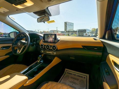 Used 2023 Nissan Sentra SV w/ SV Premium Package image 27