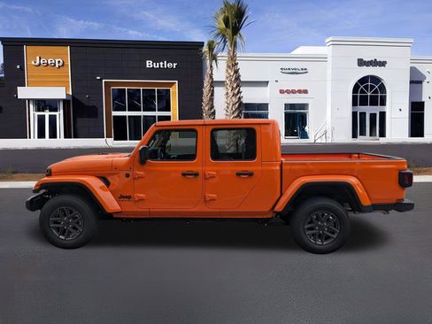 New 2025 Jeep Gladiator Sport image 3