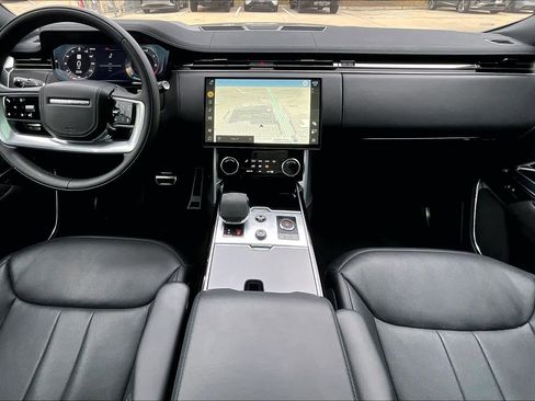 Used 2023 Land Rover Range Rover SE image 16