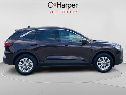 Used 2023 Ford Escape Active w/ Tech Pack #2 AWD/4WD image 2