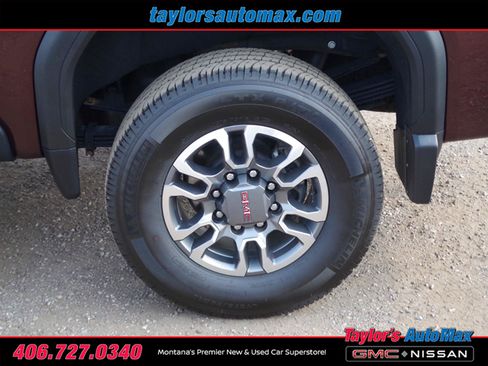 Used 2024 GMC Sierra 3500 SLT w/ SLT Convenience Package AWD/4WD image 42