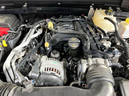 Used 2023 Jeep Gladiator Sport AWD/4WD image 28