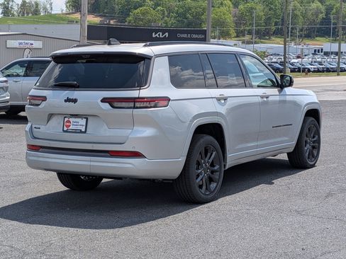 New 2026 Jeep Grand Cherokee L Limited AWD/4WD image 5