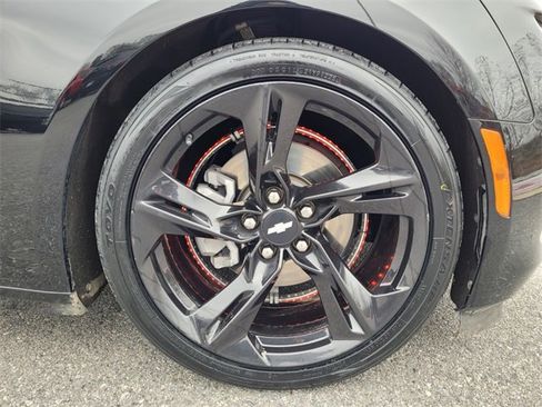 Used 2023 Chevrolet Camaro LT w/ RS Package image 10