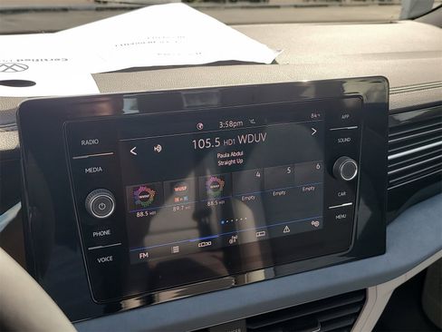 Certified 2025 Volkswagen Jetta SE image 22