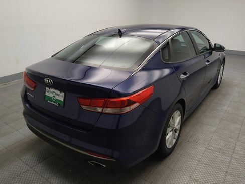 Used 2017 Kia Optima LX w/ Option Group 014 FWD image 9