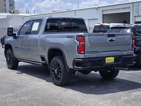 Used 2025 Chevrolet Silverado 2500 LTZ w/ LTZ Plus Package AWD/4WD image 6