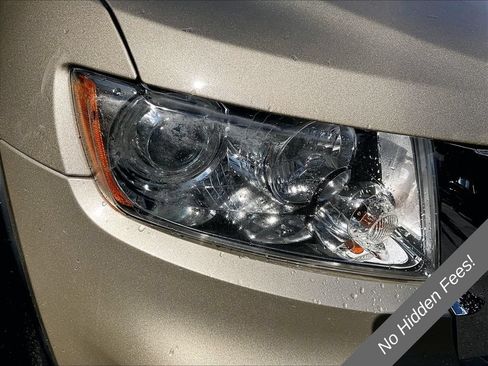 Used 2011 Jeep Grand Cherokee Overland AWD/4WD image 21
