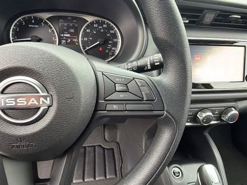 New 2025 Nissan Kicks Play S image 28