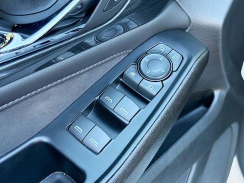Used 2023 Chevrolet Traverse High Country w/ LPO, Floor Liner Package FWD image 18