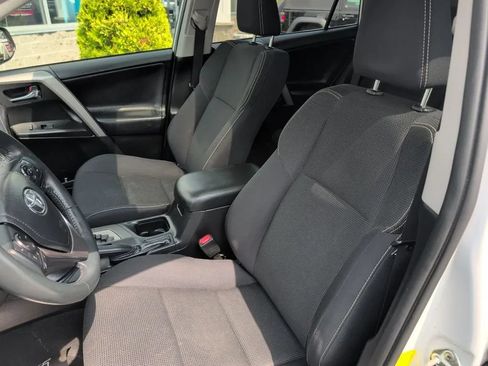 Used 2017 Toyota RAV4 XLE w/ Carpet Mat Package AWD/4WD image 11