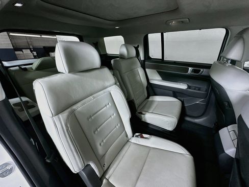 Used 2025 Hyundai Santa Fe Calligraphy AWD/4WD image 29