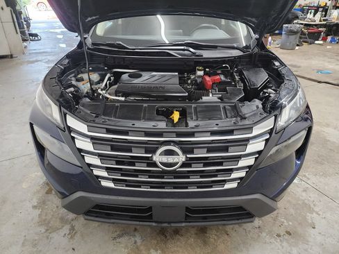 Used 2024 Nissan Rogue SV AWD/4WD image 34