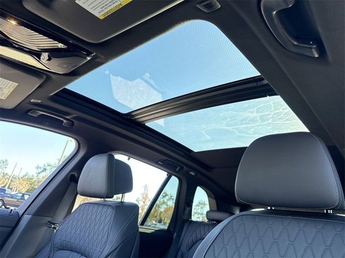 Used 2025 BMW X5 xDrive40i w/ Executive Package image 15