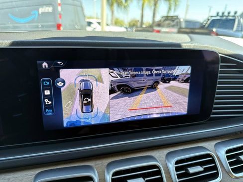 Used 2025 Mercedes-Benz GLS 450 4MATIC image 25