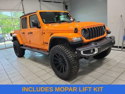 New 2025 Jeep Gladiator Sport