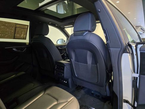 Used 2019 Audi Q8 Premium w/ Convenience Package image 18