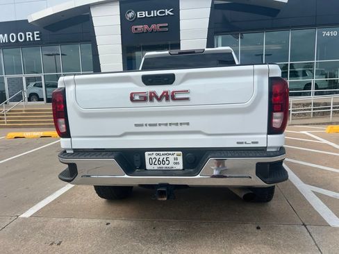Used 2022 GMC Sierra 2500 SLE w/ SLE Value Package; AWD/4WD image 10