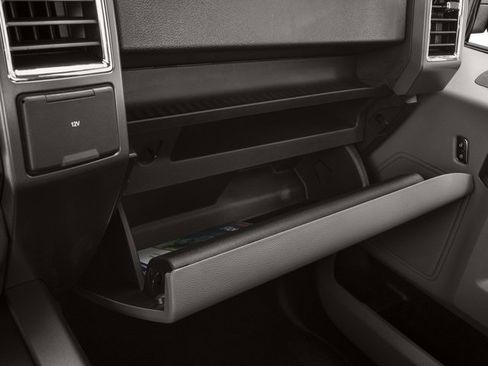 Used 2016 Ford F150 XLT w/ Equipment Group 302A Luxury image 17