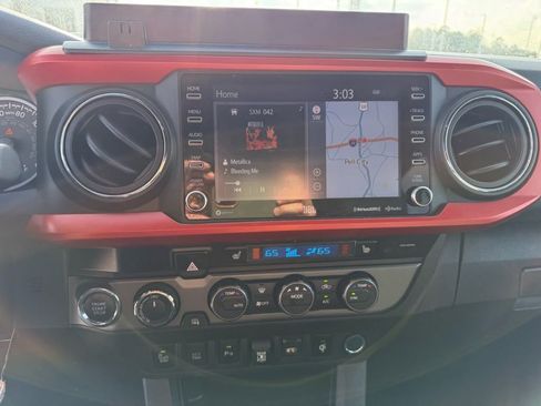 Used 2020 Toyota Tacoma TRD Sport w/ TRD Premium Sport Package image 17