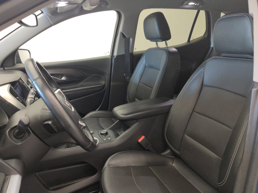 Used 2024 GMC Terrain SLT AWD/4WD image 17