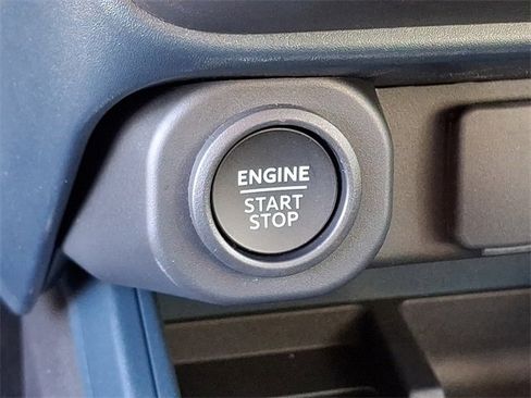 New 2025 Ford Maverick Lariat w/ Black Appearance Package image 17