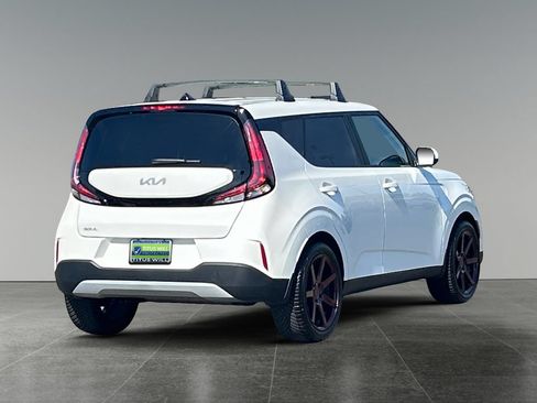 Used 2024 Kia Soul LX w/ Option Group 015 FWD image 9